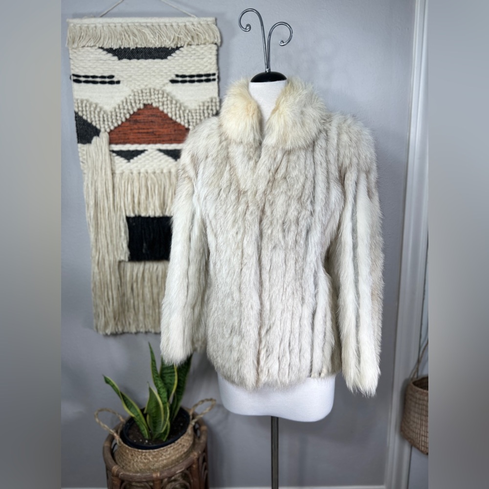 Saga Fox fur coat size Medium